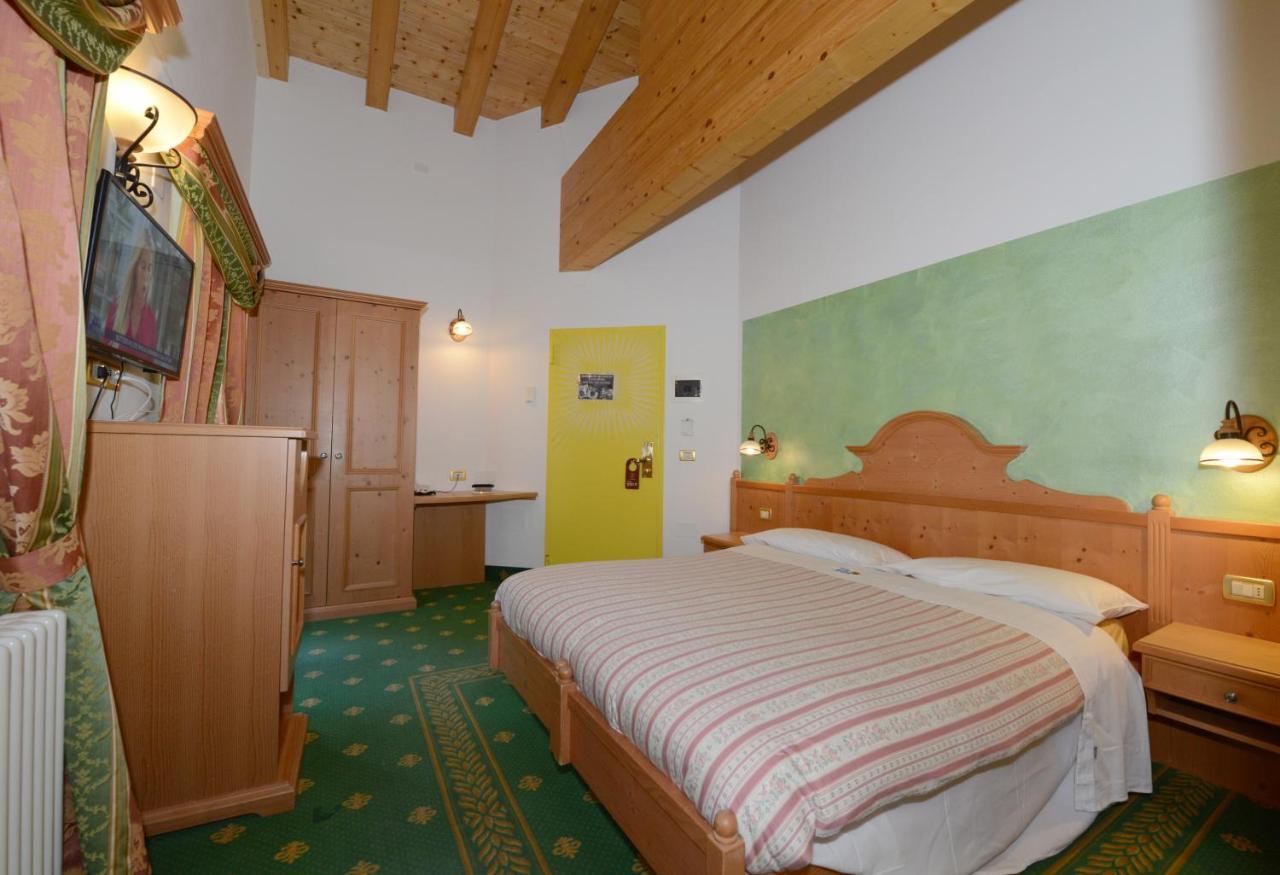 Hotel Sole Passo del Tonale Exterior photo